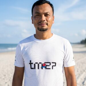 Runliday TM27 Mario White dipakai oleh Kimi